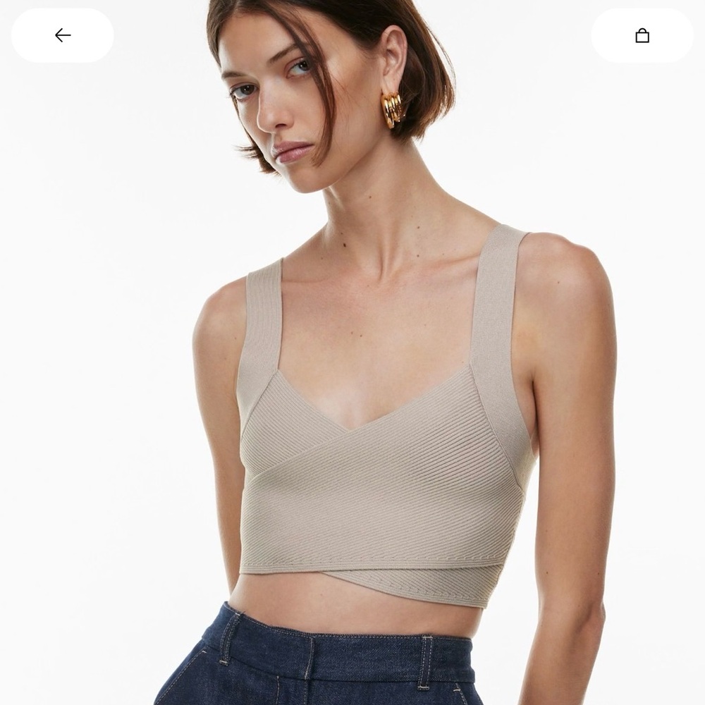 Aritzia Babaton Sculpt Knit Crop Top